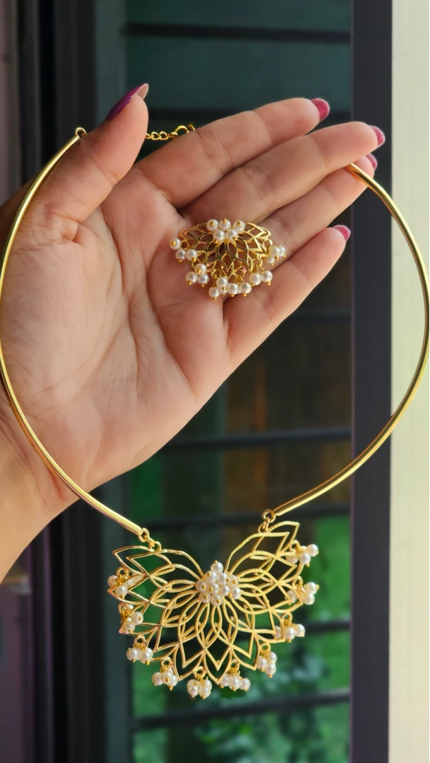 Golden Brass Flower Hasli