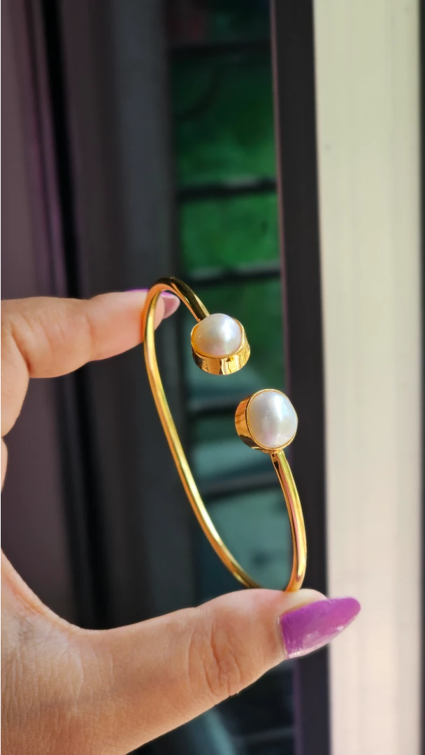 Elegant 2 Pearl Bracelet for Women